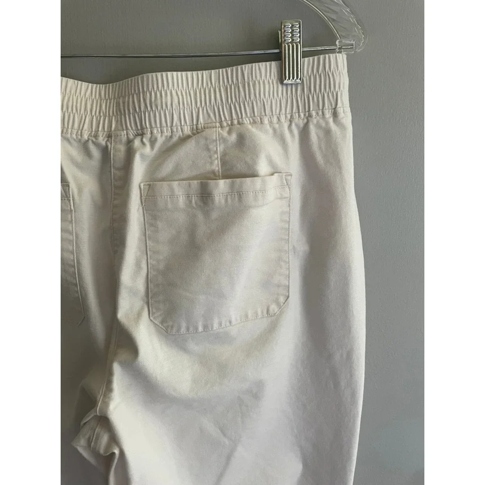 Talbots White Pull-On Crop Pants Medium Tencel Cotton Stretch Casual Capri Pants